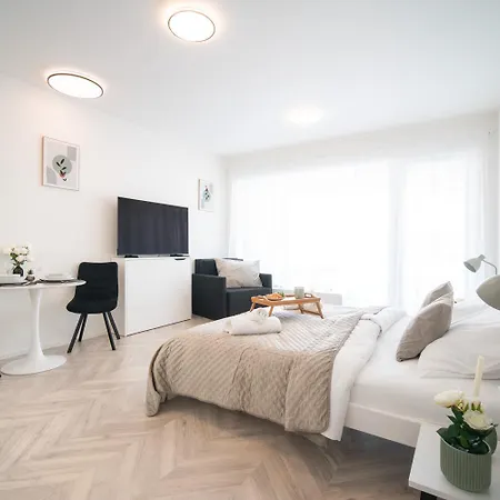 Apartino - Free Parking, 10 Minutes Walk To City Centre, Nespresso, Netflix Brno