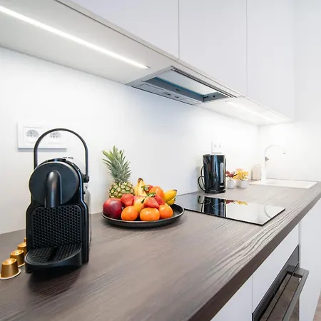Apartino - Free Parking, 10 Minutes Walk To City Centre, Nespresso, Netflix *