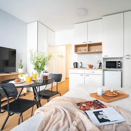 Apartino - Free Parking, 10 Minutes Walk To Centre, Nespresso, Netflix * Brno