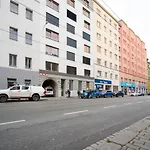 Διαμέρισμα Apartino - Free Parking, 10 Minutes Walk To Centre, Nespresso, Netflix *