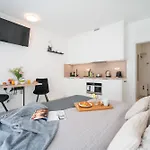 Apartino - Free Parking, 10 Minutes Walk To Centre, Nespresso, Netflix Μπρνο