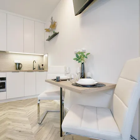 Apartino - Free Parking, 10 Minutes Walk To Centre, Nespresso, Netflix