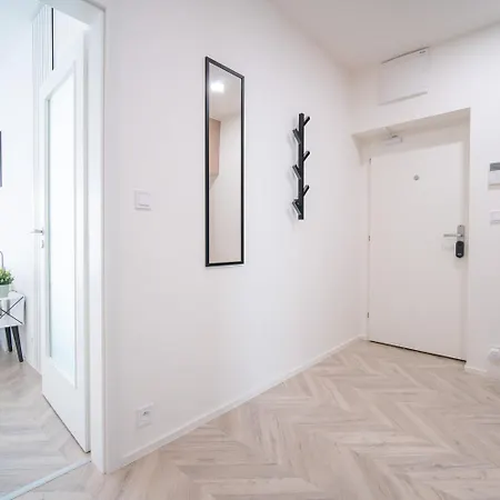 Apartino - Free Parking, 10 Minutes Walk To Centre, Nespresso, Netflix