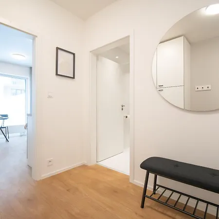 Relax With Free Parking, 10 Mins Walk To Centre * Brno