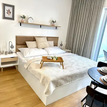 Relax With Free Parking, 10 Mins Walk To Centre Brno