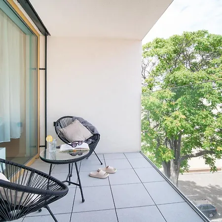 Apartino - Free Parking, 10 Minutes Walk To Centre, Nespresso, Netflix