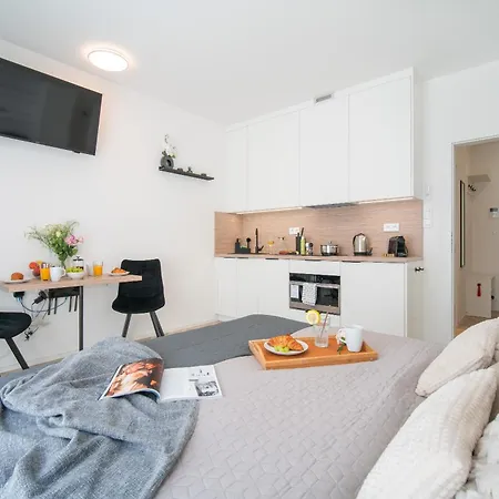 Apartino - Free Parking, 10 Minutes Walk To Centre, Nespresso, Netflix برنو