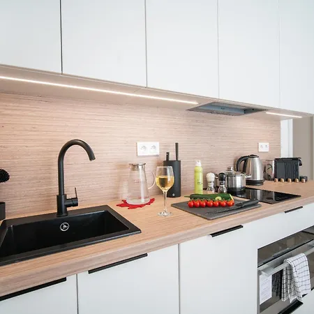 Apartino - Free Parking, 10 Minutes Walk To Centre, Nespresso, Netflix شقة
