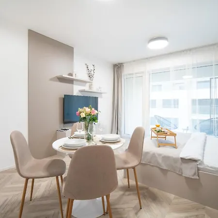 Διαμέρισμα Apartino - Free Parking, 10 Minutes Walk To Centre, Nespresso, Netflix Μπρνο
