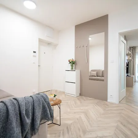 Apartino - Free Parking, 10 Minutes Walk To Centre, Nespresso, Netflix *